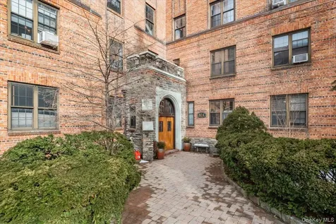 824 Bronx River Road Bronxville NY 10708