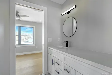 285 Sandy Beach Road Greenport NY 11944