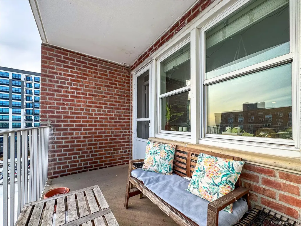 210 E Broadway Long Beach NY 11561