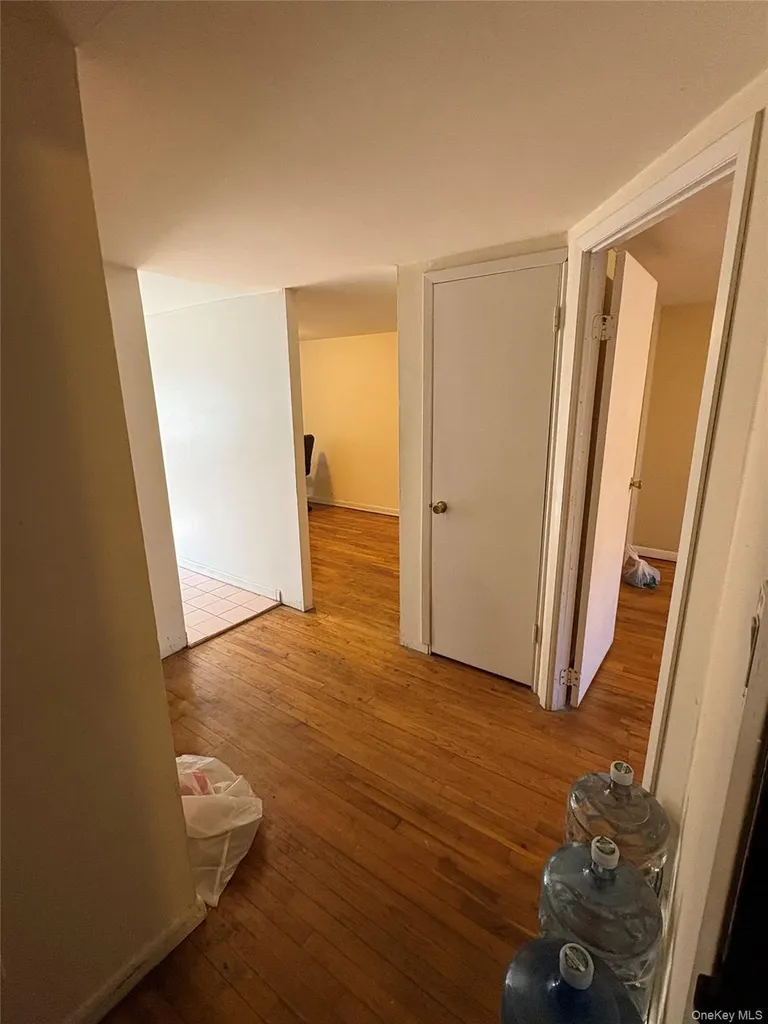 281 Graff Avenue Bronx NY 10465