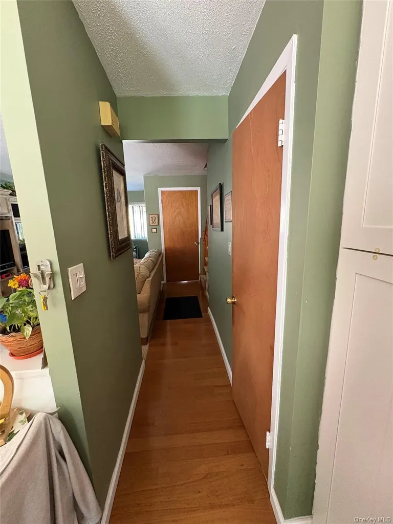 281 Graff Avenue Bronx NY 10465