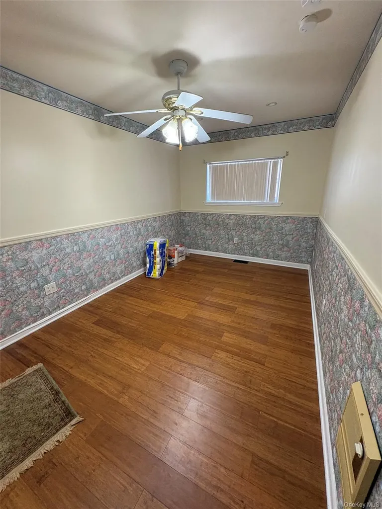 281 Graff Avenue Bronx NY 10465