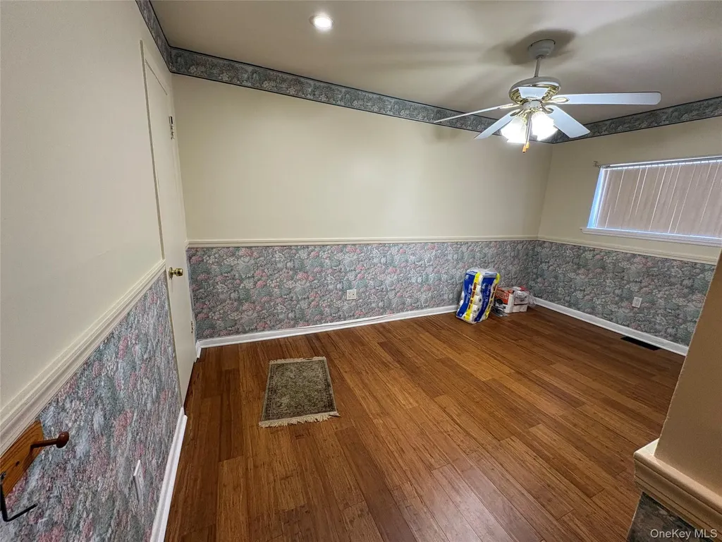 281 Graff Avenue Bronx NY 10465