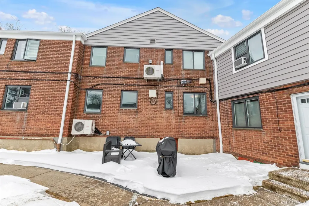 218-01 68 Avenue Bayside NY 11364