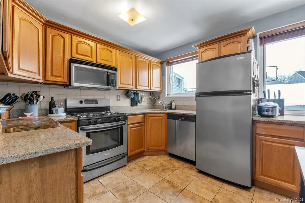 218-01 68 Avenue Bayside NY 11364