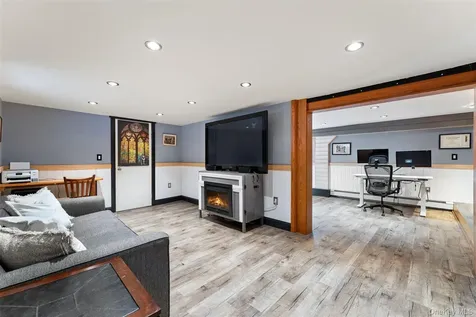 97 Staunton Street Yonkers NY 10704