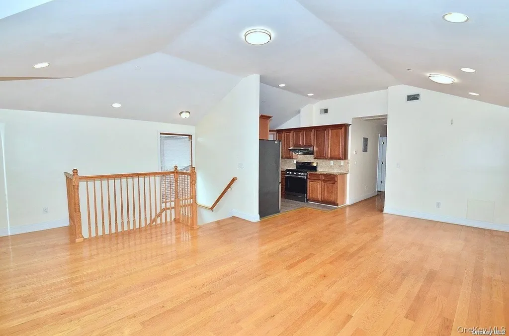 154-36 20th Road Whitestone NY 11357