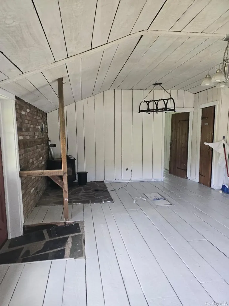 6437 Route 209 Kerhonkson NY 12446
