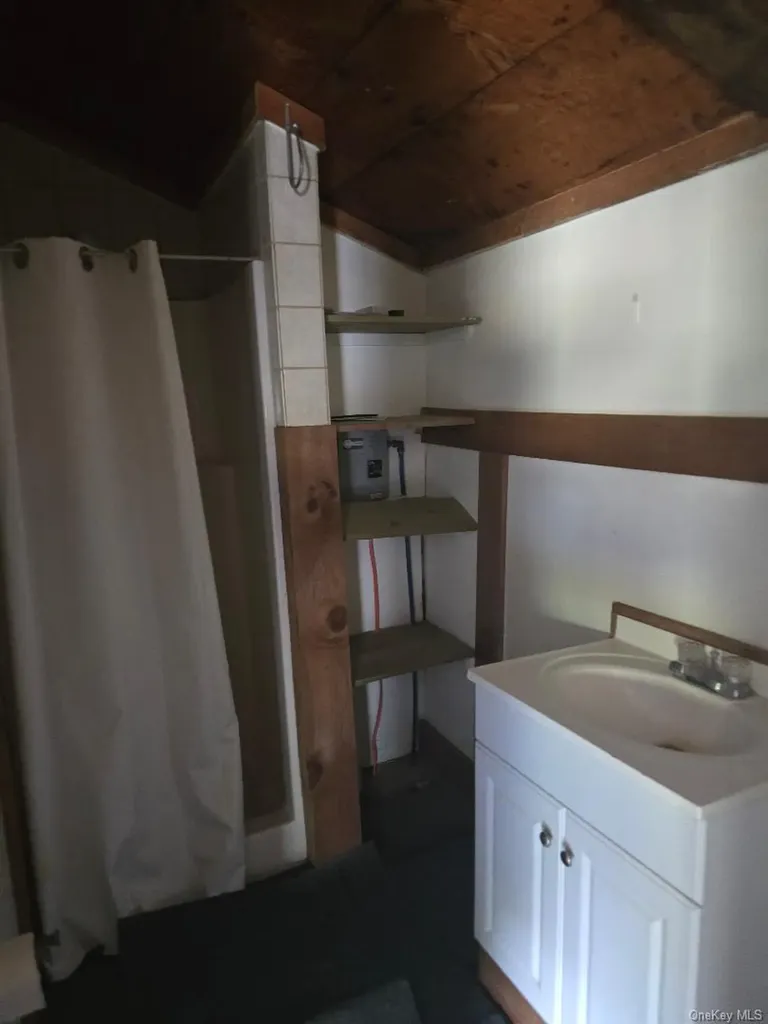 6437 Route 209 Kerhonkson NY 12446