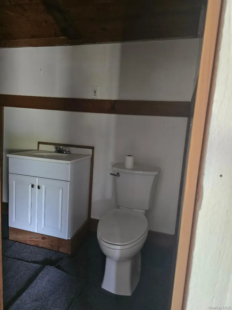 6437 Route 209 Kerhonkson NY 12446