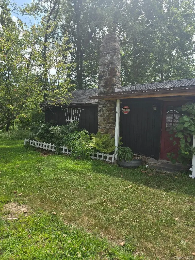 6437 Route 209 Kerhonkson NY 12446