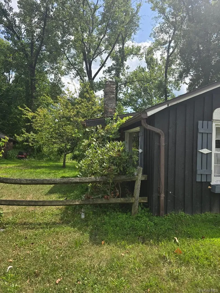 6437 Route 209 Kerhonkson NY 12446