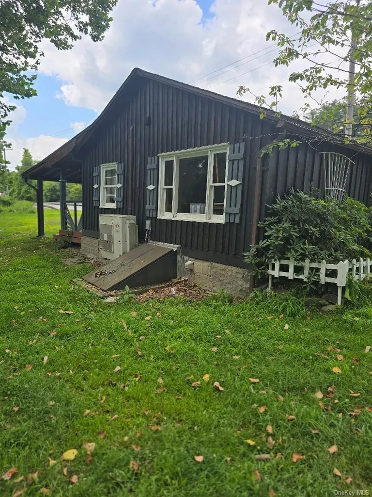 6437 Route 209 Kerhonkson NY 12446