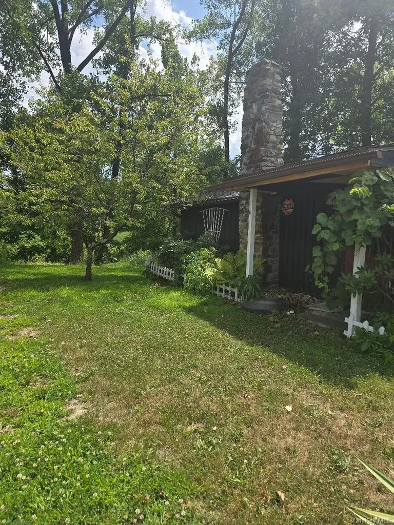 6437 Route 209 Kerhonkson NY 12446