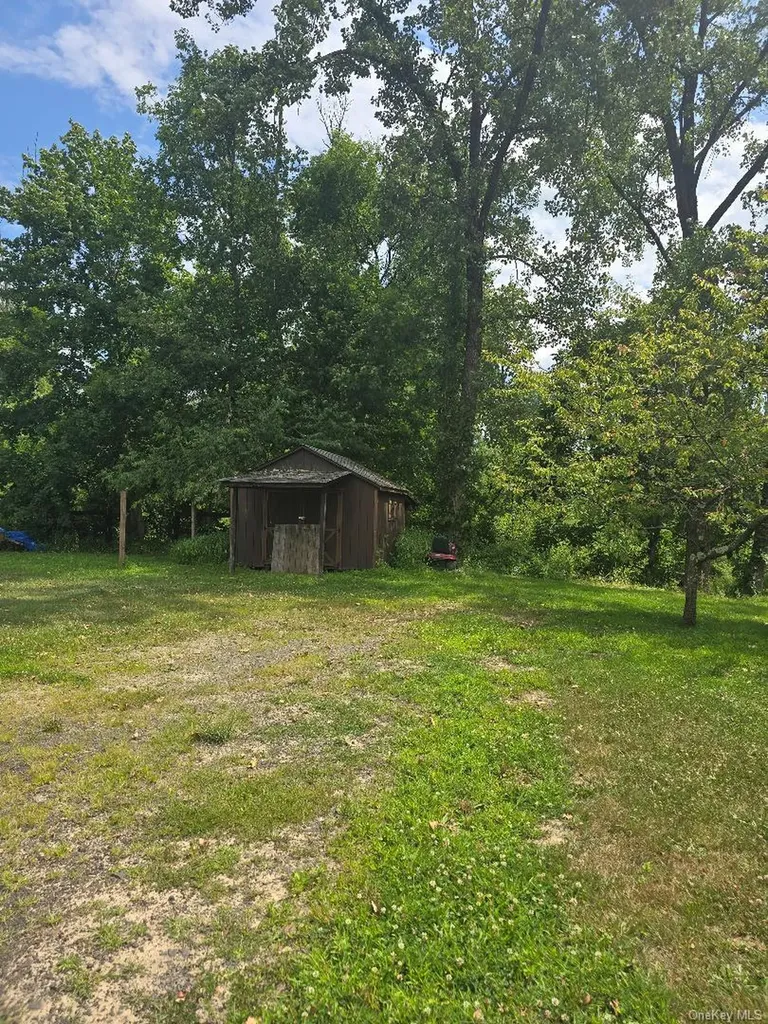 6437 Route 209 Kerhonkson NY 12446