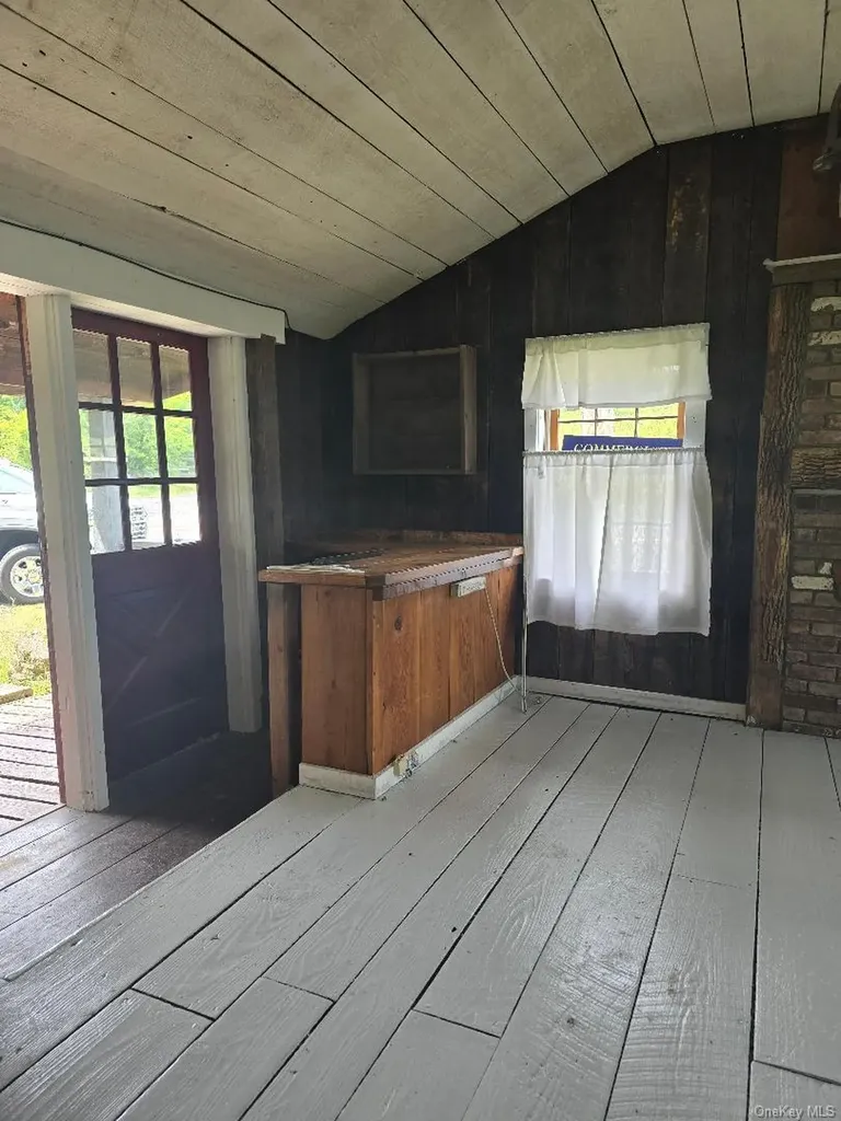 6437 Route 209 Kerhonkson NY 12446