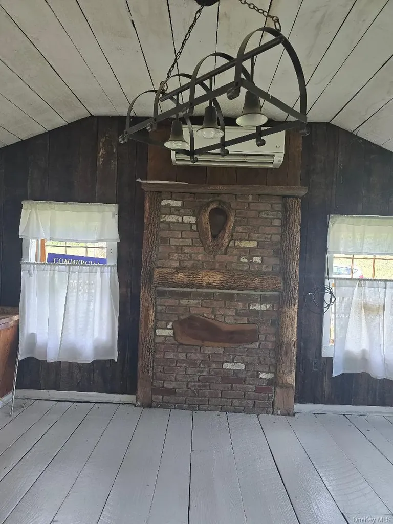 6437 Route 209 Kerhonkson NY 12446