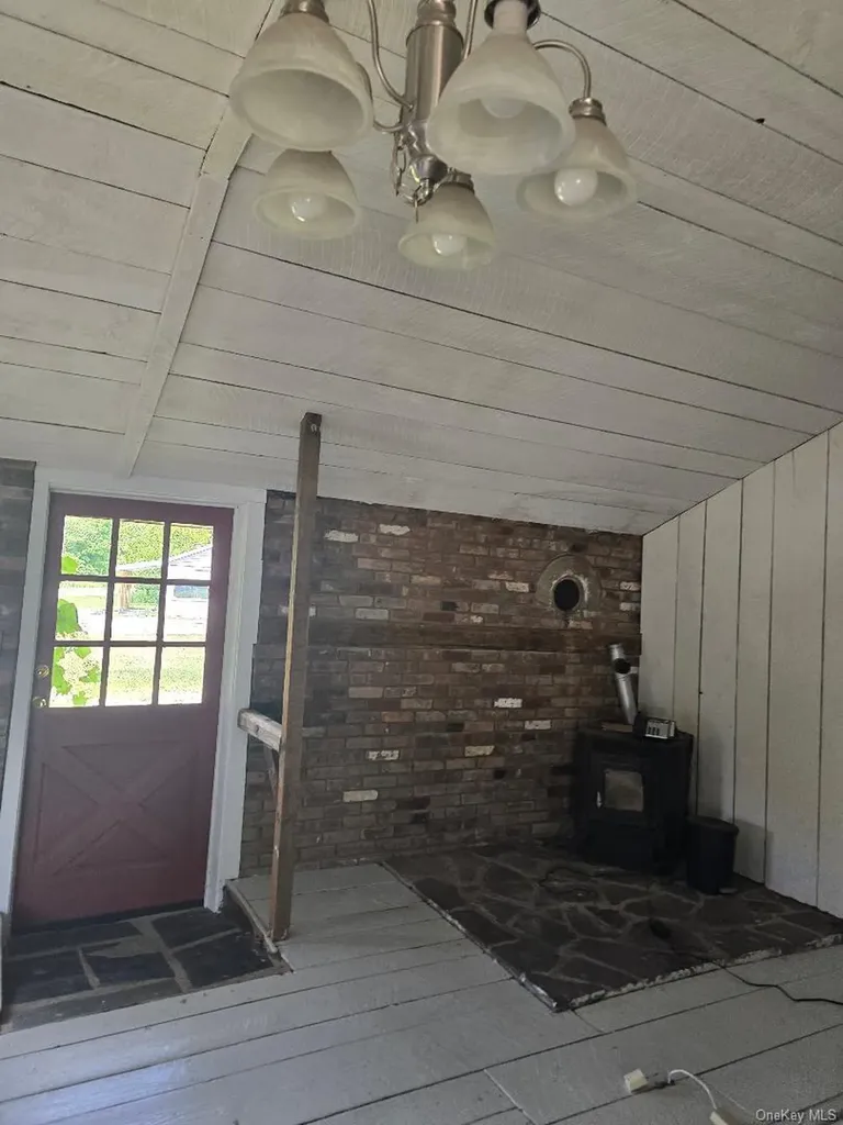 6437 Route 209 Kerhonkson NY 12446