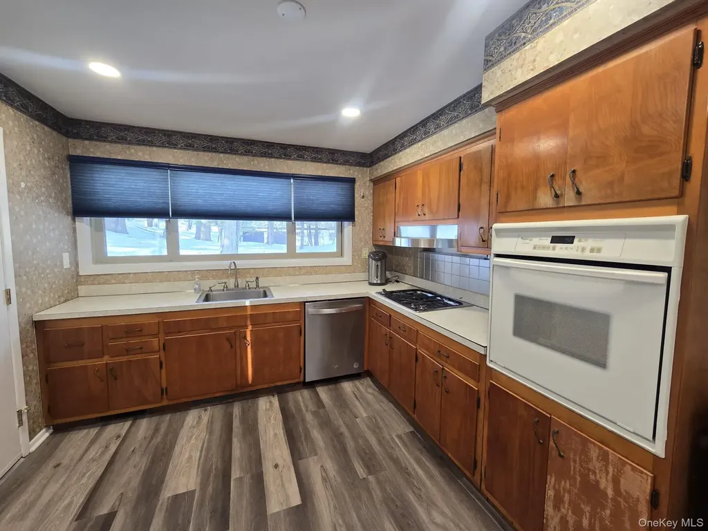 10 Chestnut Drive Pomona NY 10970