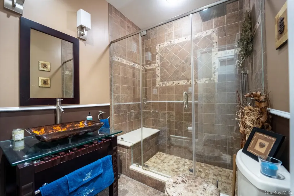 7505 60th Place Glendale NY 11385