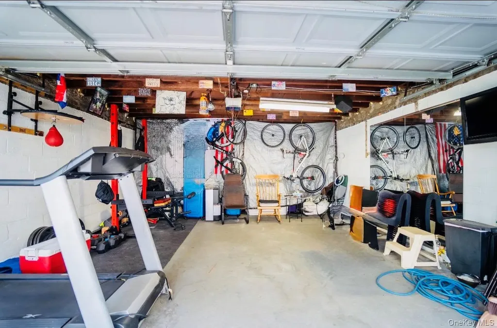 7505 60th Place Glendale NY 11385