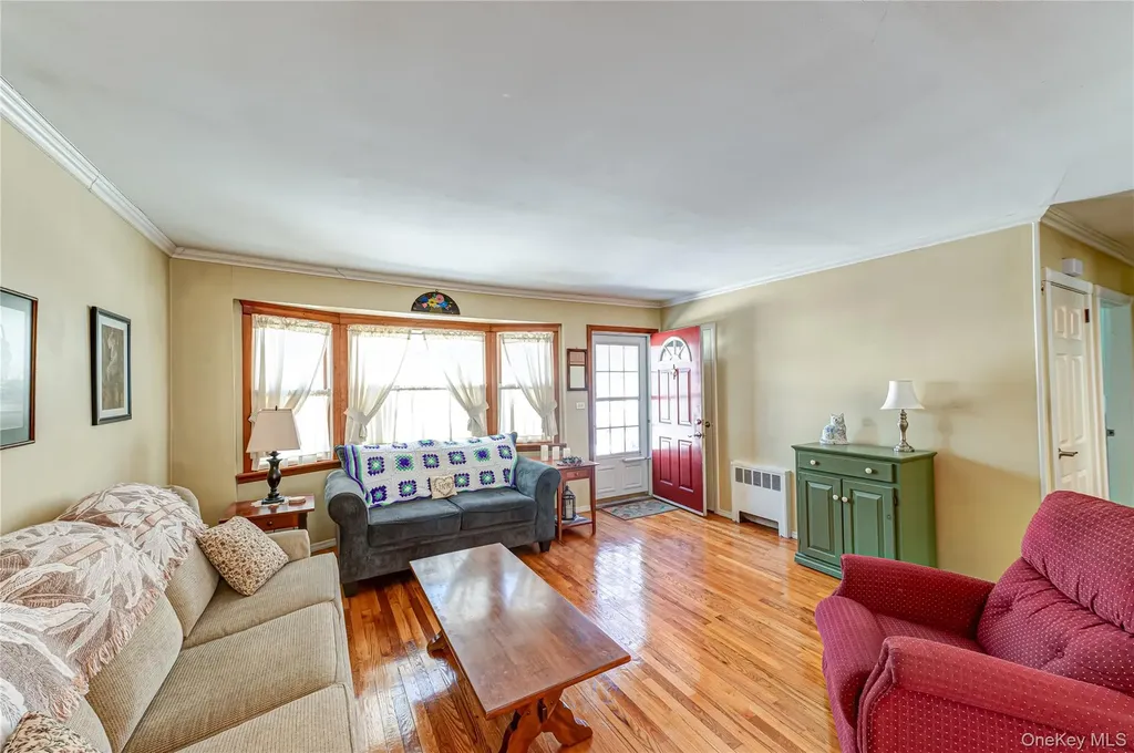 36 Sinclair Drive Greenlawn NY 11740