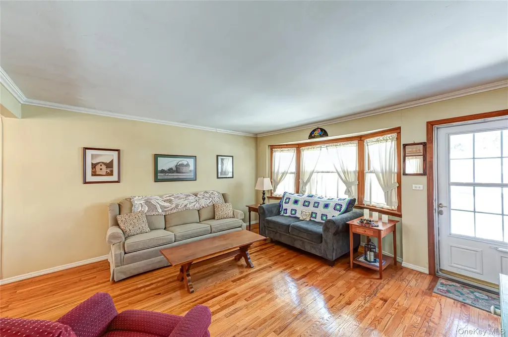 36 Sinclair Drive Greenlawn NY 11740