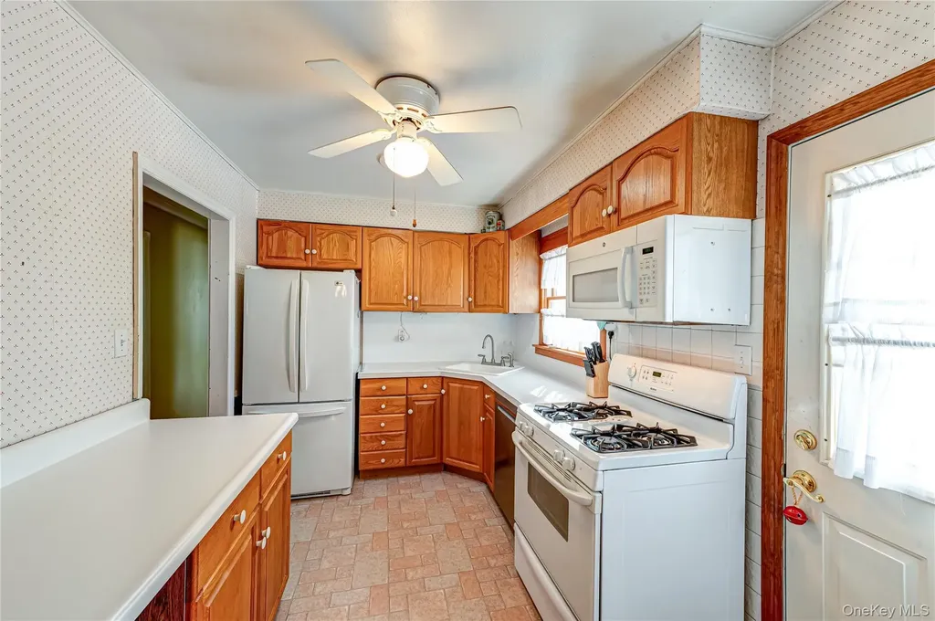 36 Sinclair Drive Greenlawn NY 11740
