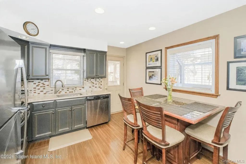 194 Justin Staten Island NY 10306