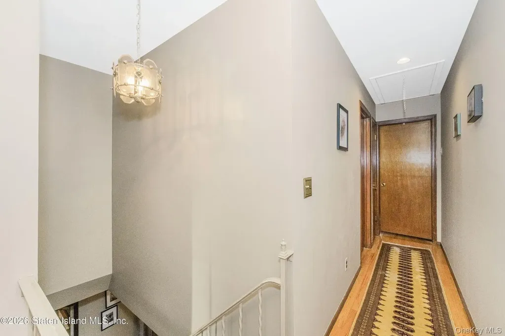 194 Justin Staten Island NY 10306