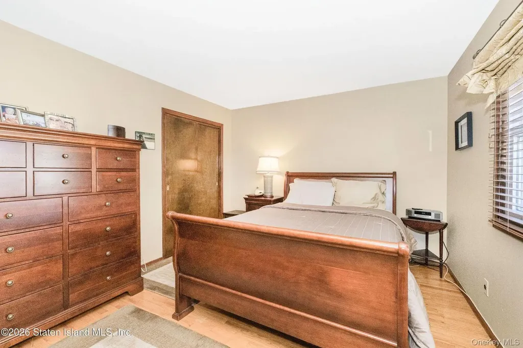 194 Justin Staten Island NY 10306