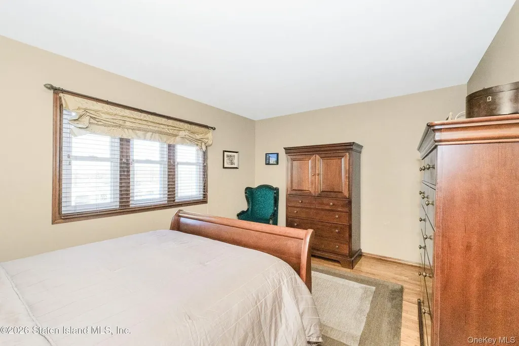 194 Justin Staten Island NY 10306