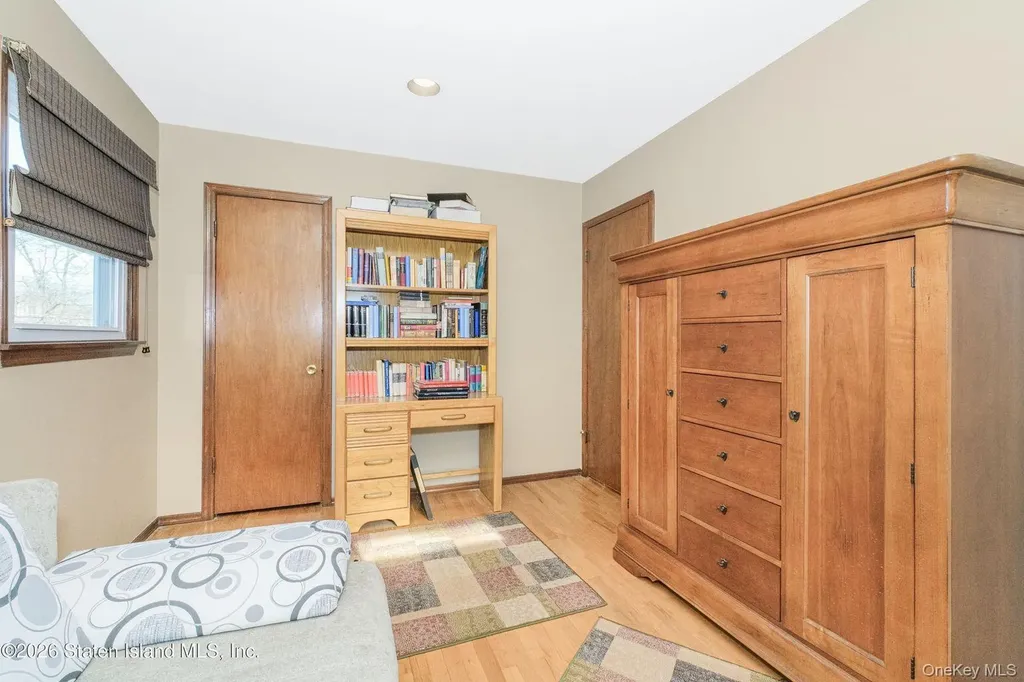194 Justin Staten Island NY 10306
