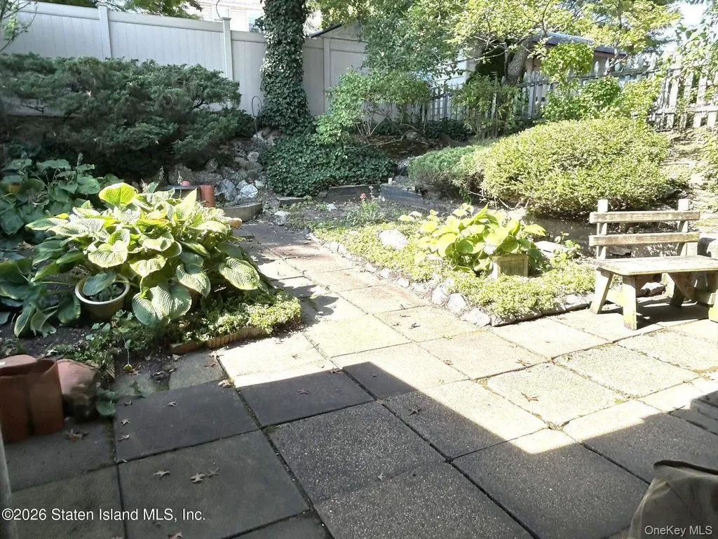 194 Justin Staten Island NY 10306
