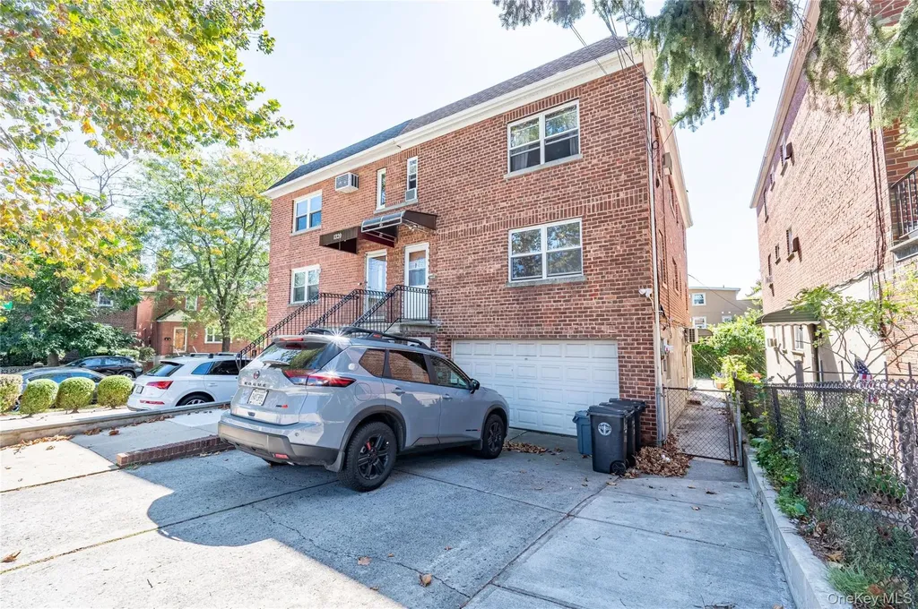 1318 Mace Avenue Bronx NY 10469