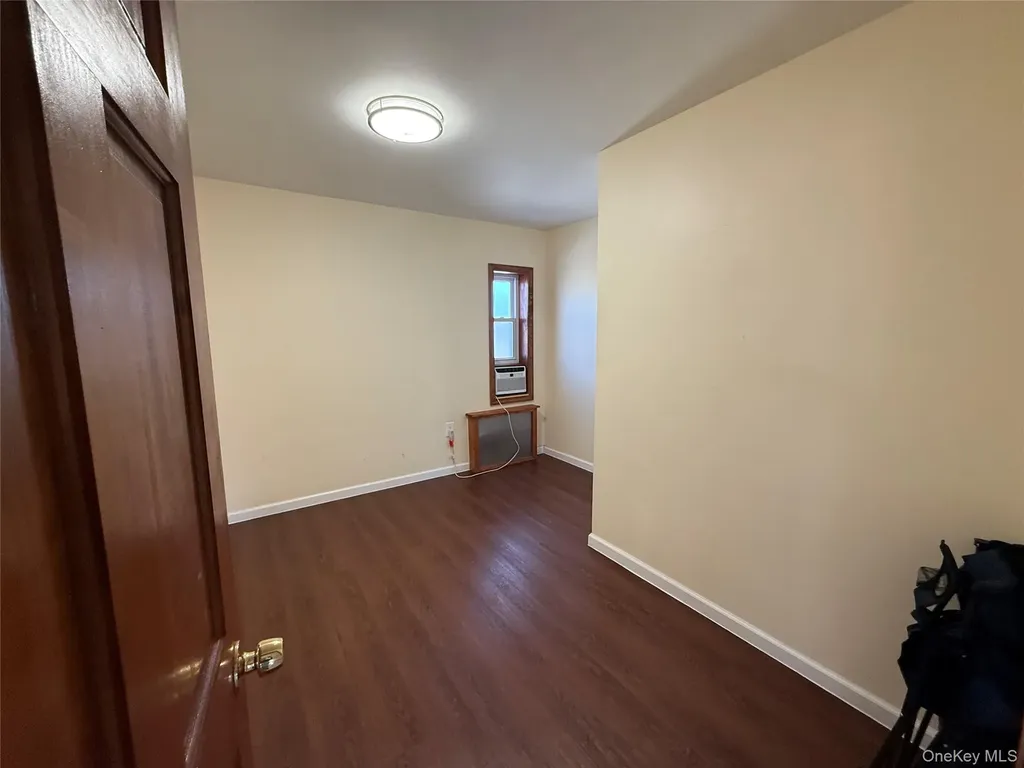 1318 Mace Avenue Bronx NY 10469