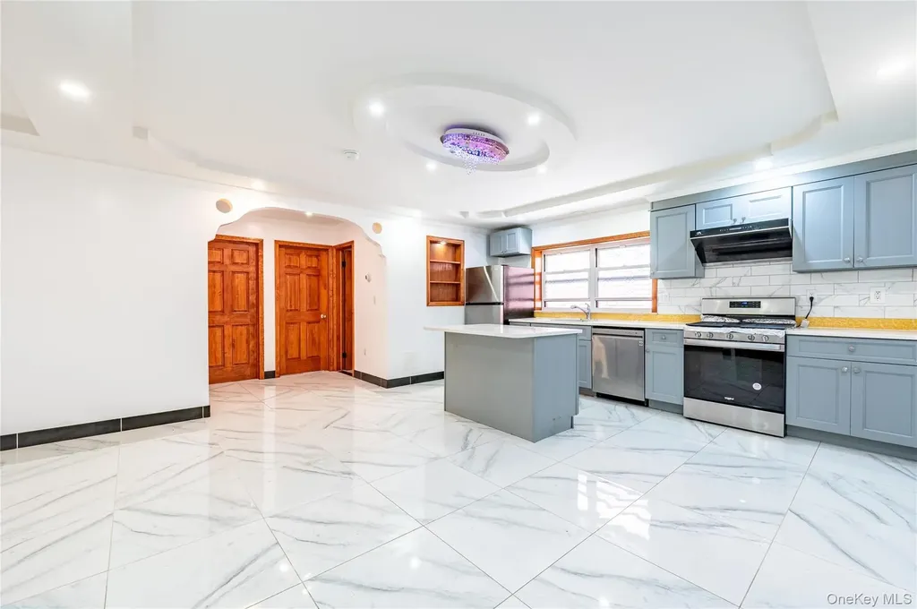 1318 Mace Avenue Bronx NY 10469
