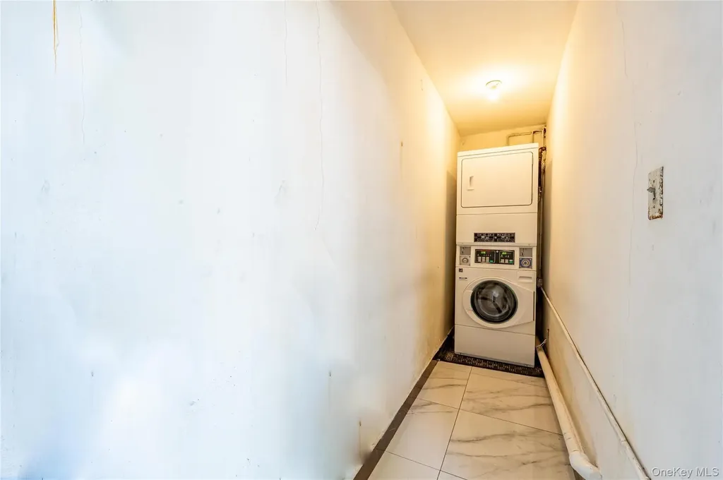 1318 Mace Avenue Bronx NY 10469
