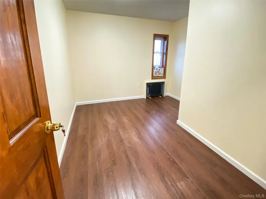 1318 Mace Avenue Bronx NY 10469