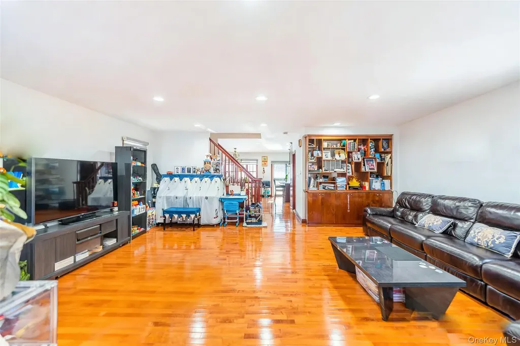 17528 Underhill Avenue Fresh Meadows NY 11365