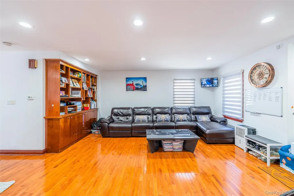 17528 Underhill Avenue Fresh Meadows NY 11365