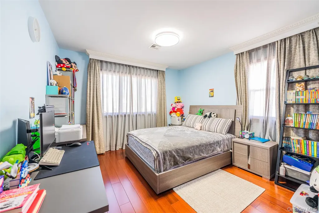 17528 Underhill Avenue Fresh Meadows NY 11365