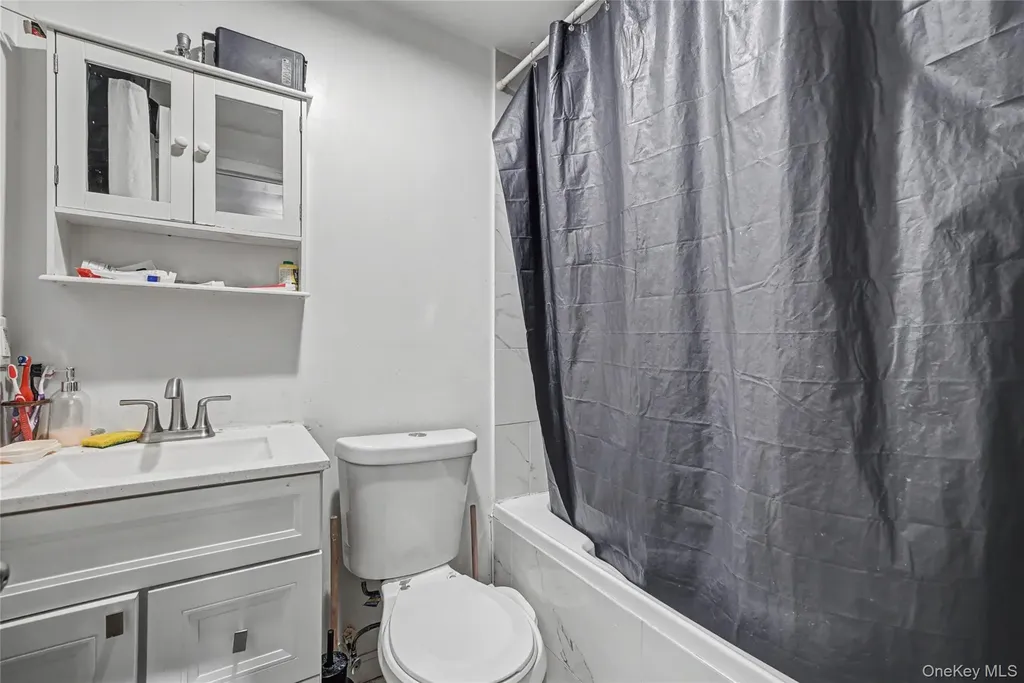 548 S 8th Avenue Mount Vernon NY 10550