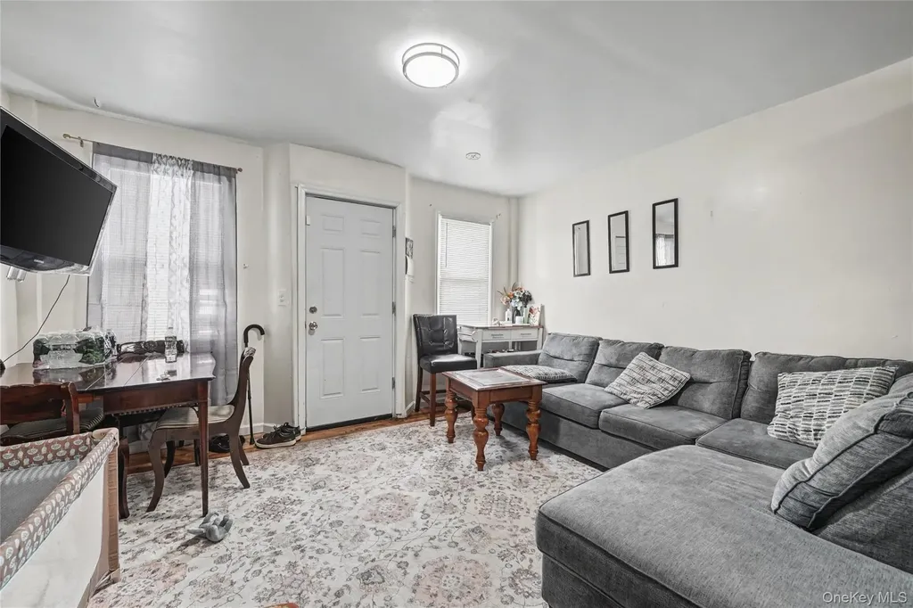 548 S 8th Avenue Mount Vernon NY 10550