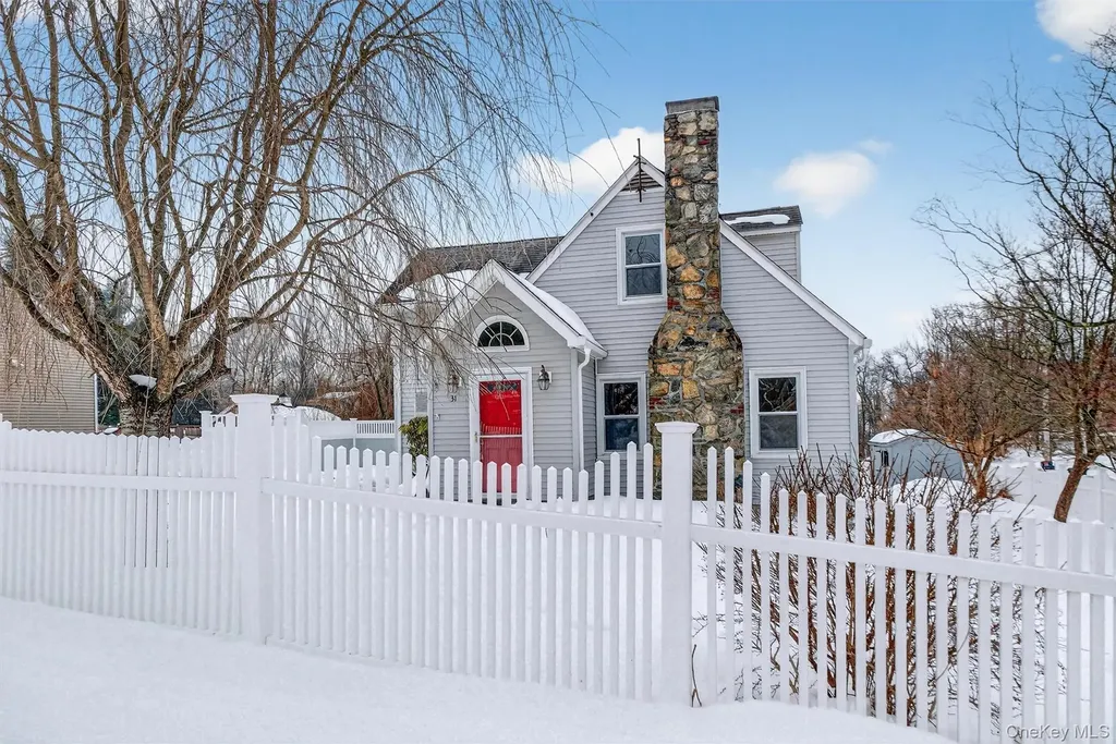 31 Oneonta Road Carmel NY 10512