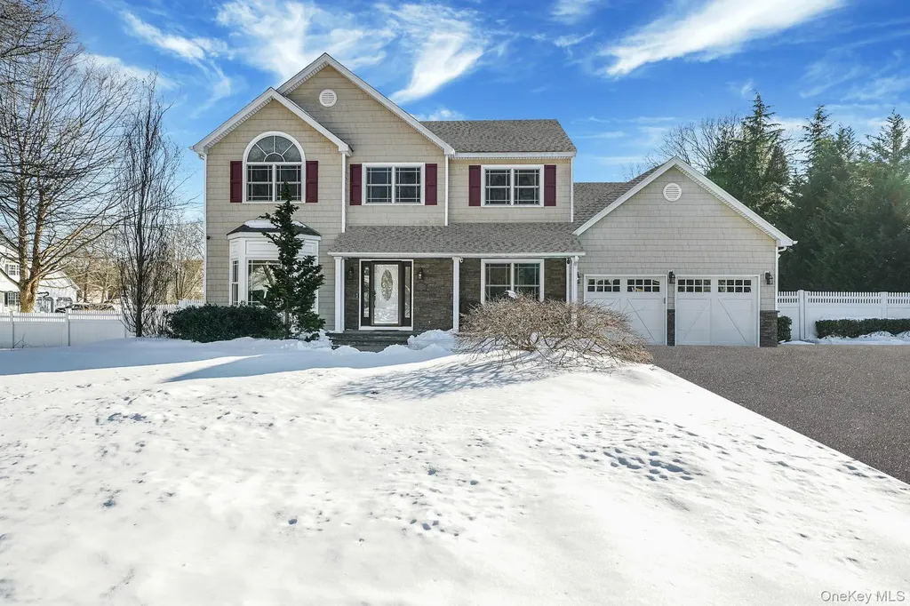24 Embassy Road Selden NY 11784
