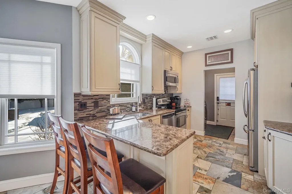 24 Embassy Road Selden NY 11784