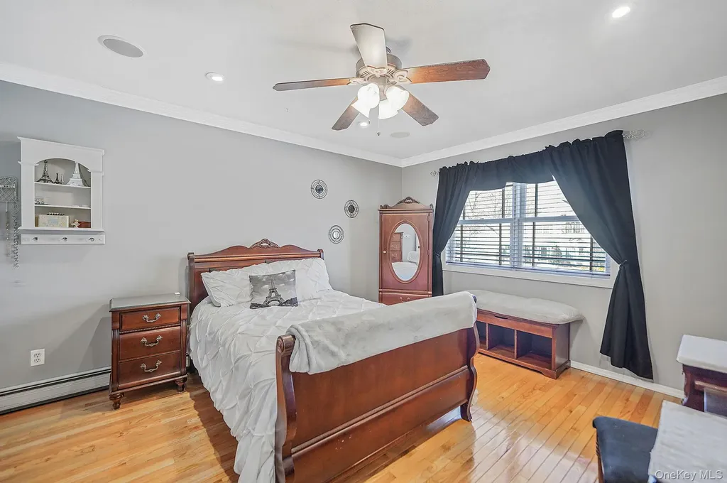 24 Embassy Road Selden NY 11784