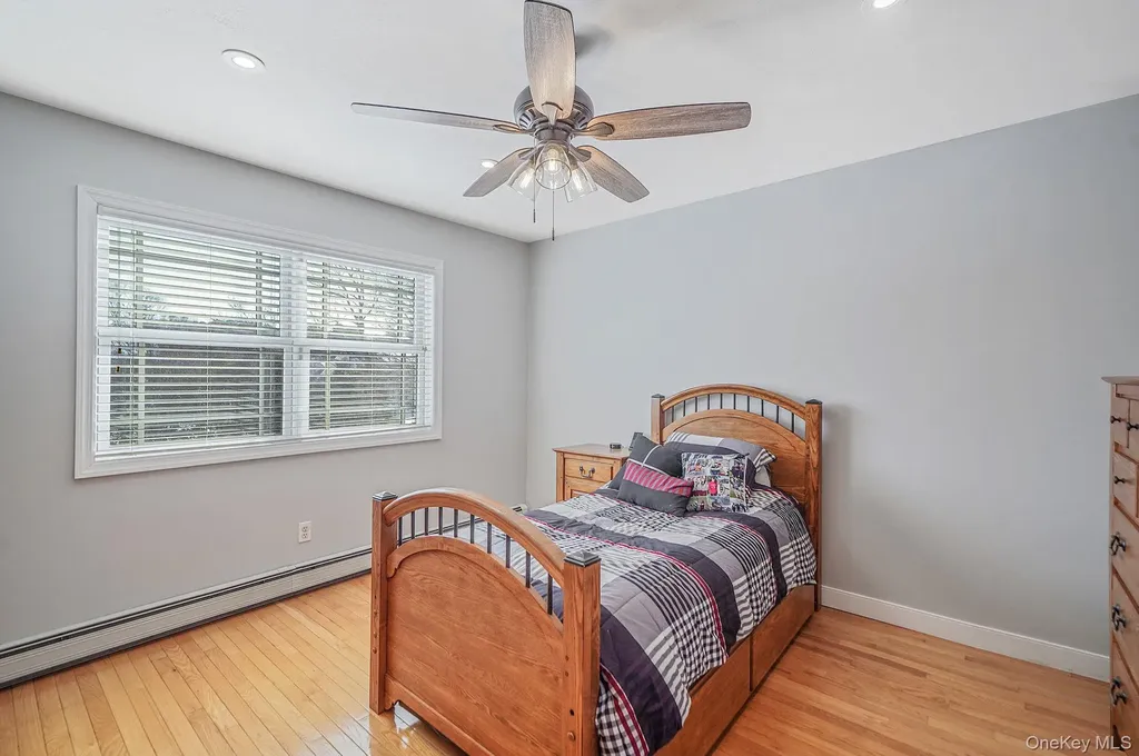 24 Embassy Road Selden NY 11784