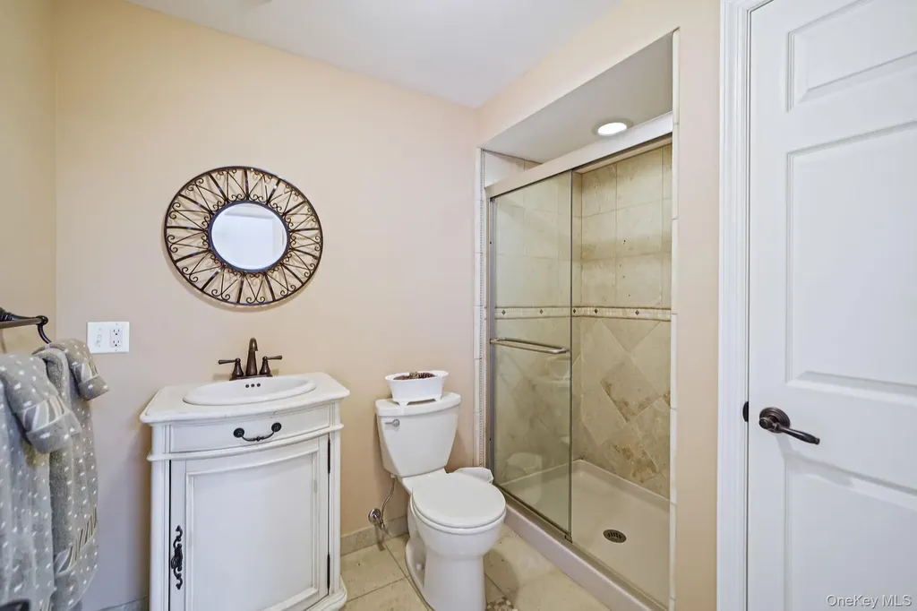 24 Embassy Road Selden NY 11784